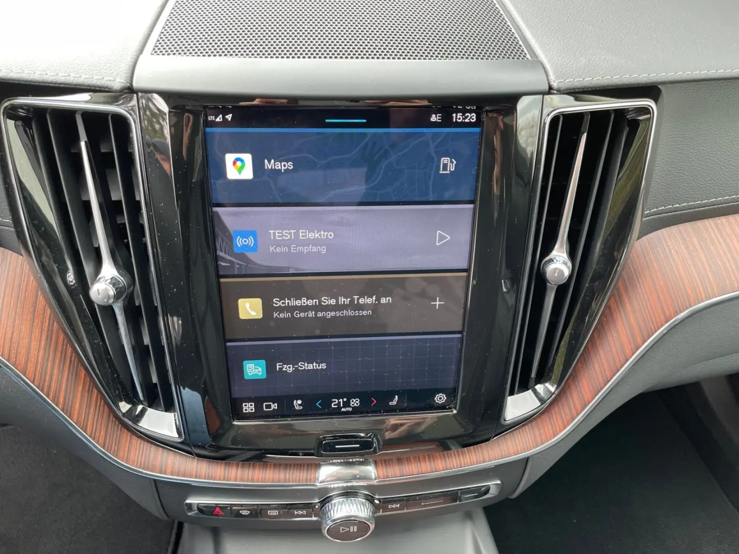 XC60 B5 Benzin AWD Ultimate Dark SHD AHK ALA