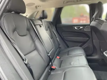 XC60 B5 Benzin AWD Ultimate Dark SHD AHK ALA