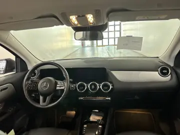 GLA 180 d Style Key Lane Navi RKam AUT Klima PDC