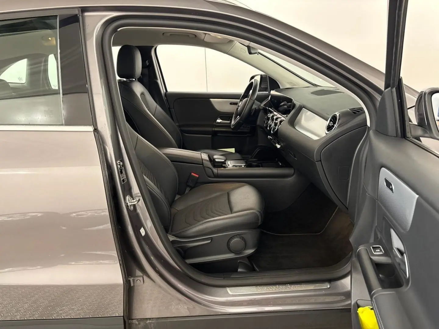 GLA 180 d Style Key Lane Navi RKam AUT Klima PDC