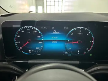 GLA 180 d Style Key Lane Navi RKam AUT Klima PDC