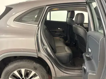 GLA 180 d Style Key Lane Navi RKam AUT Klima PDC