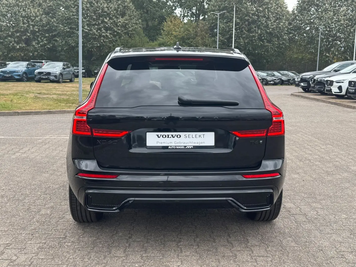 XC60 Recharge T6 Plus Black Edition PILOT FLED