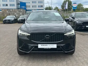 XC60 Recharge T6 Plus Black Edition PILOT FLED