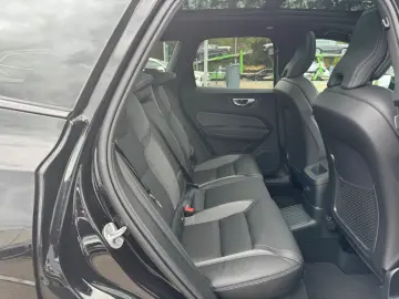 XC60 Recharge T6 Plus Black Edition PILOT FLED