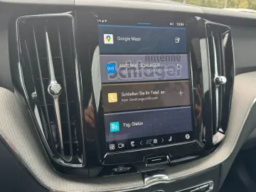 XC60 Recharge T6 Plus Black Edition PILOT FLED