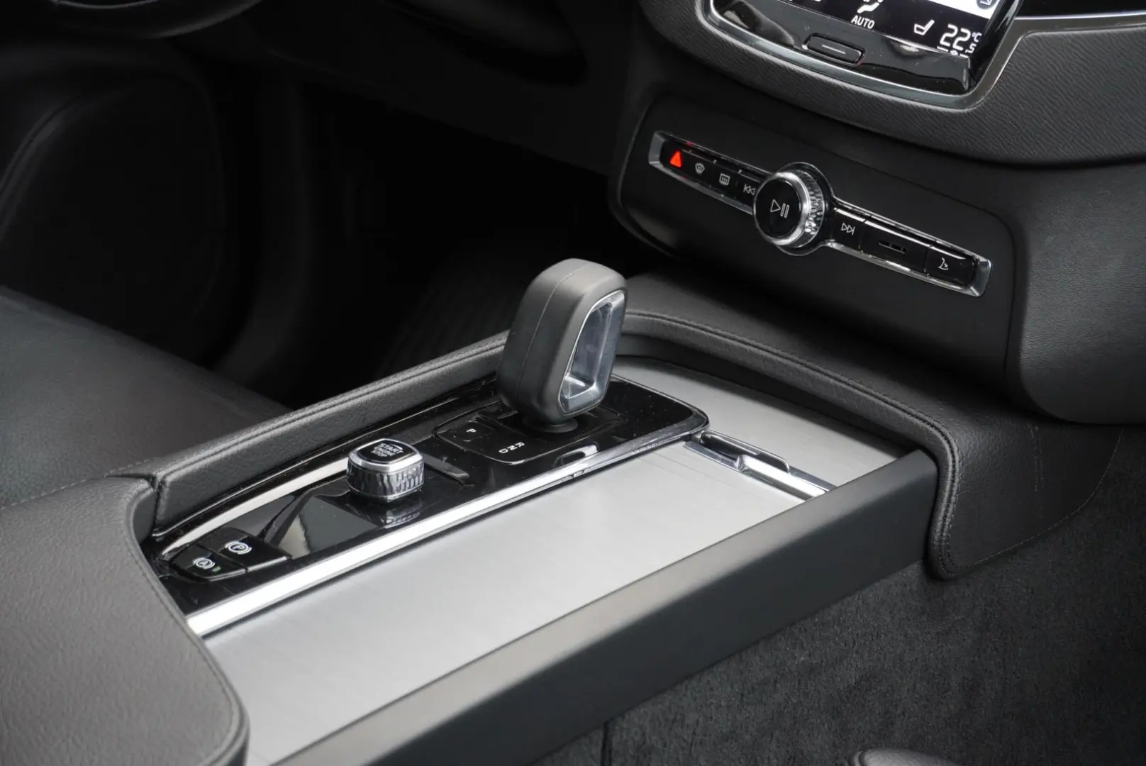 XC90 Inscription Recharge AWD 7-Sitze 21Zoll AHK