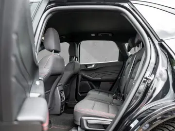 Kuga ST-Line AUT KAM ACC LED AHK