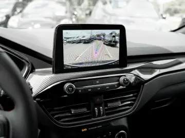 Kuga ST-Line AUT KAM ACC LED AHK