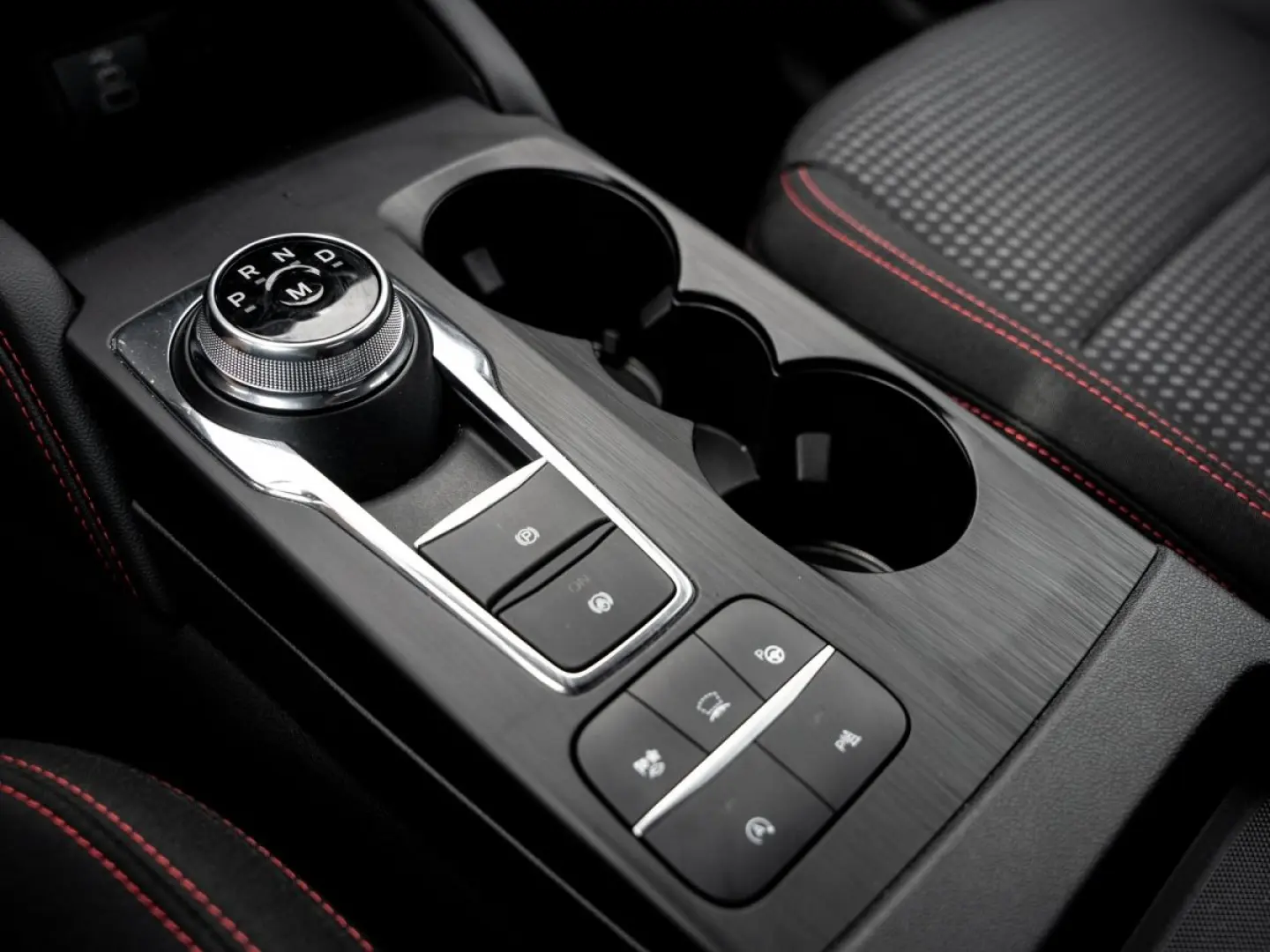 Kuga ST-Line AUT KAM ACC LED AHK