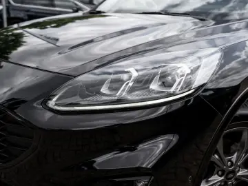 Kuga ST-Line AUT KAM ACC LED AHK