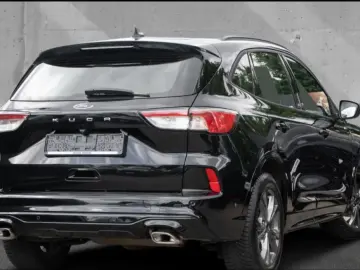 Kuga ST-Line AUT KAM ACC LED AHK