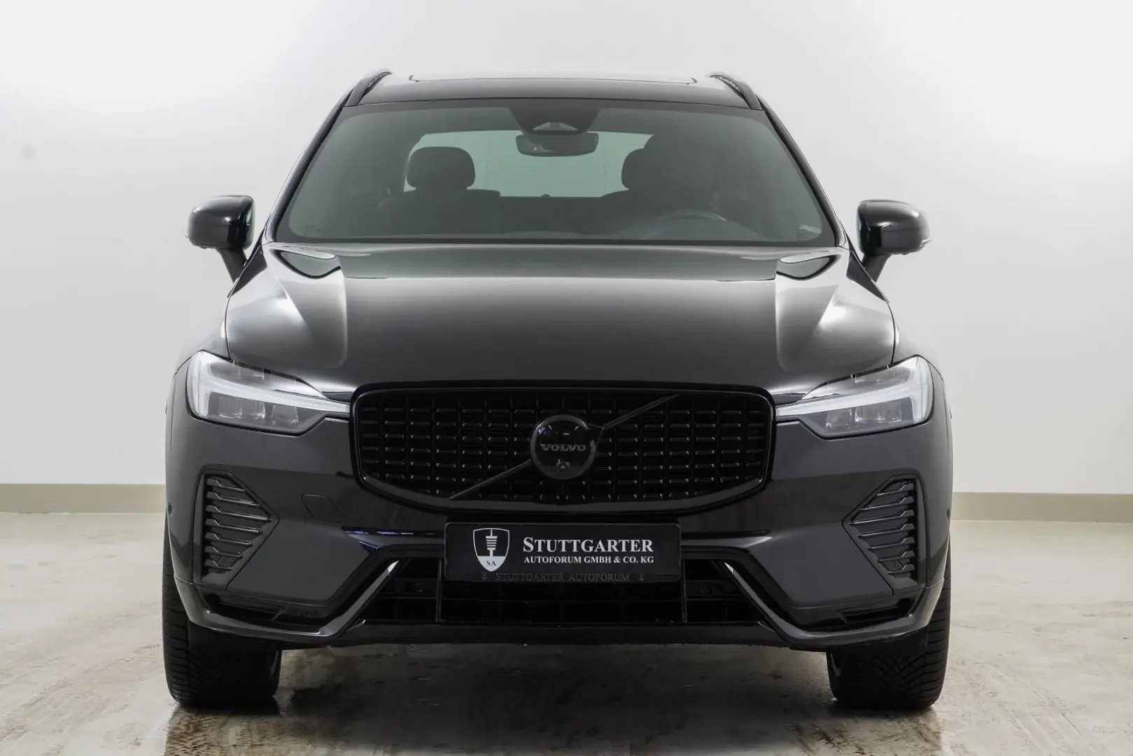 XC60 Plus Black Edition AWD Pano ACC 360K 21