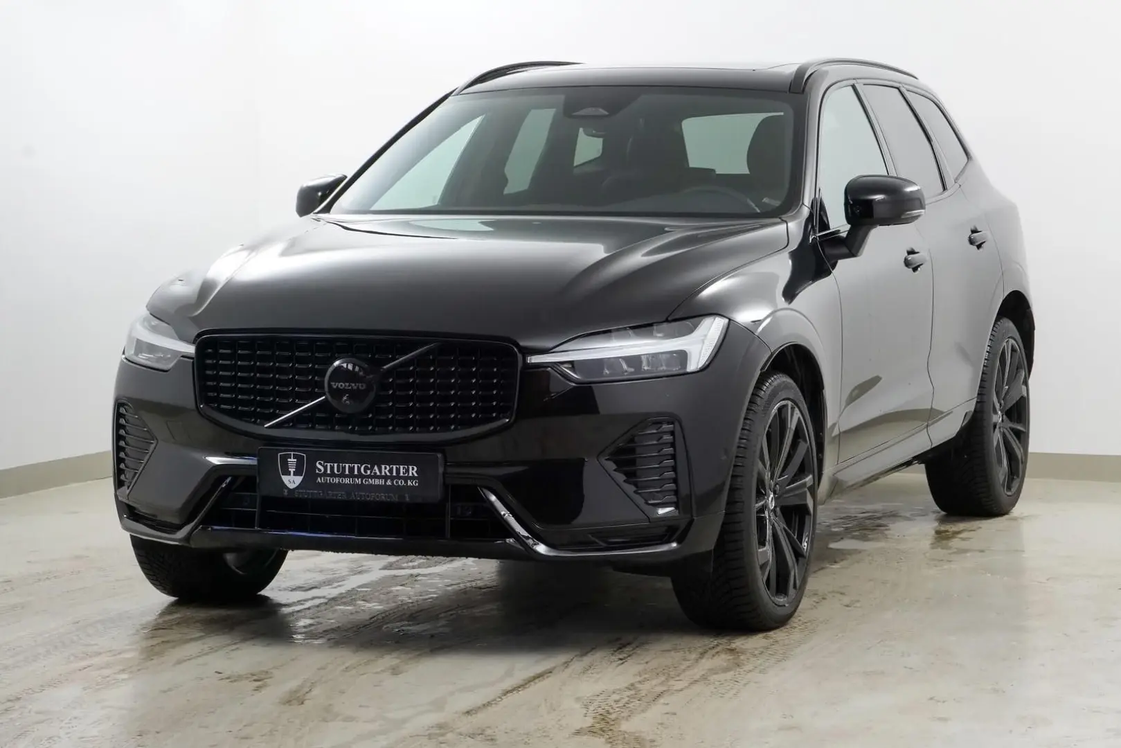 XC60 Plus Black Edition AWD Pano ACC 360K 21