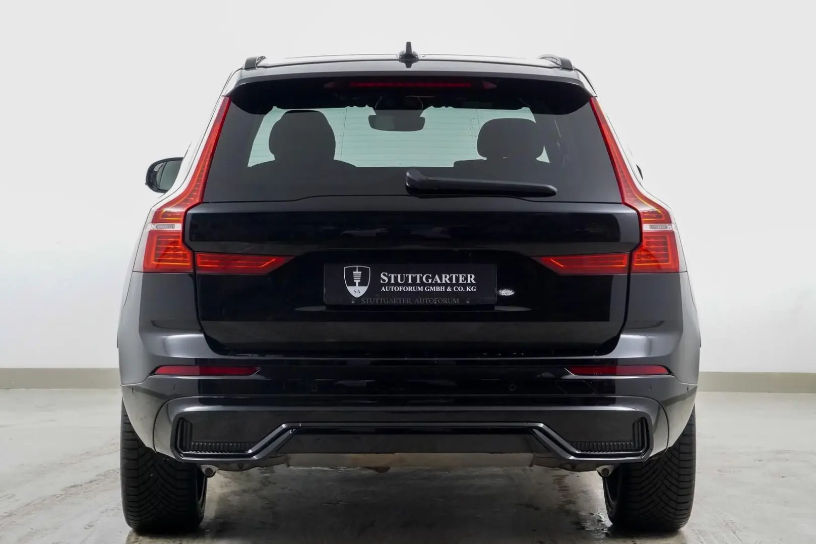 XC60 Plus Black Edition AWD Pano ACC 360K 21