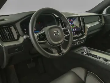 XC60 Plus Black Edition AWD Pano ACC 360K 21