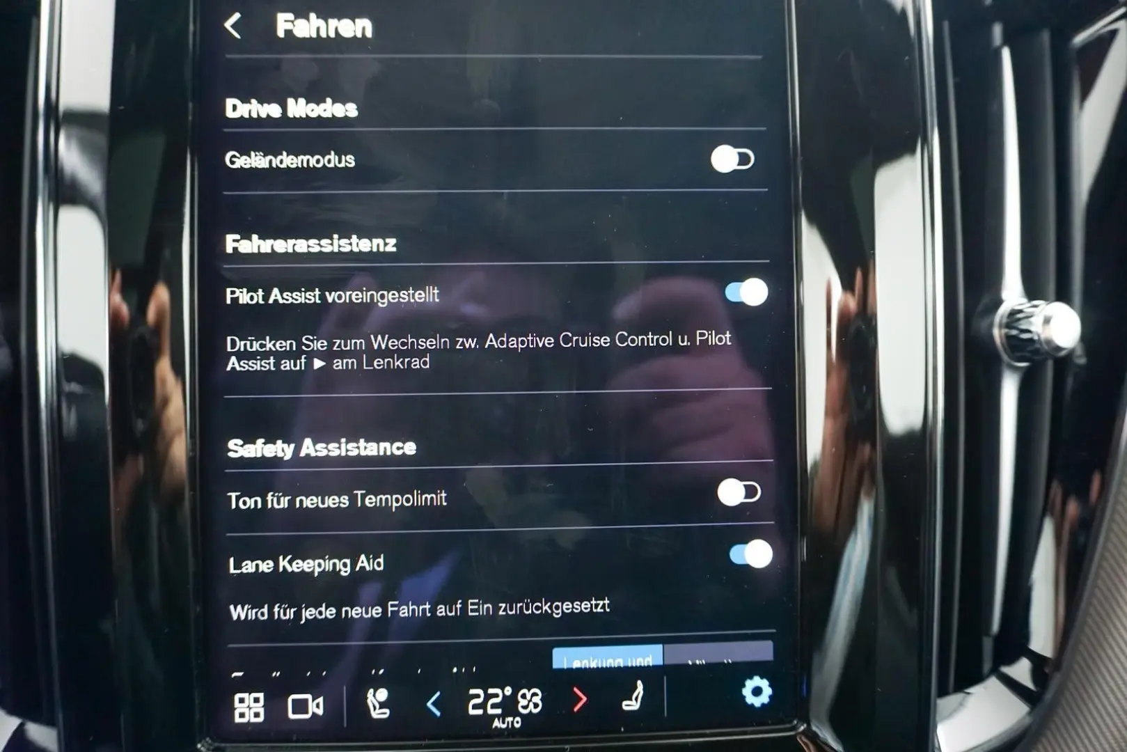 XC60 Plus Black Edition AWD Pano ACC 360K 21