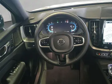 XC60 B5 D AWD Ultimate Dark