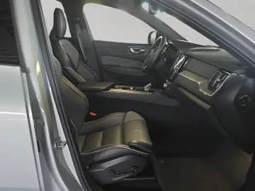 XC60 B5 D AWD Ultimate Dark