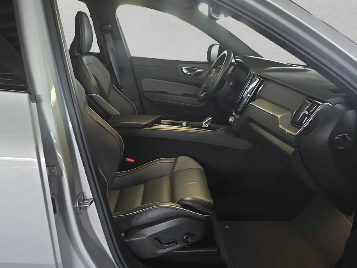 XC60 B5 D AWD Ultimate Dark