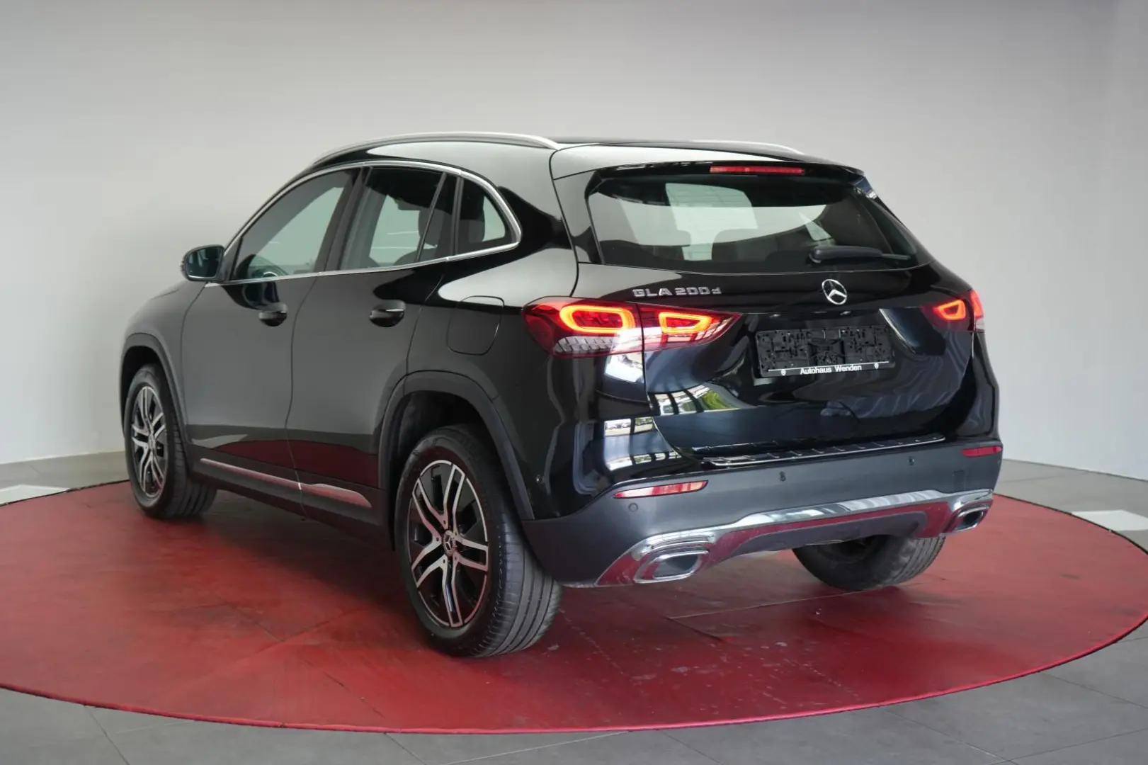 GLA 200 d 8G-DCT Progressive Navi Distronic Kame