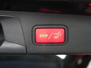 GLA 200 d 8G-DCT Progressive Navi Distronic Kame