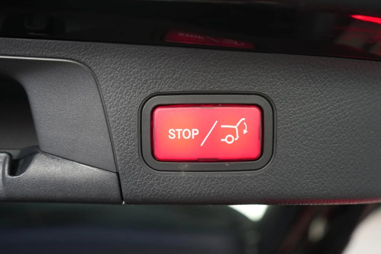 GLA 200 d 8G-DCT Progressive Navi Distronic Kame