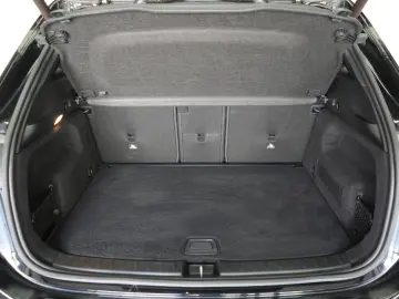 GLA 200 d 8G-DCT Progressive Navi Distronic Kame