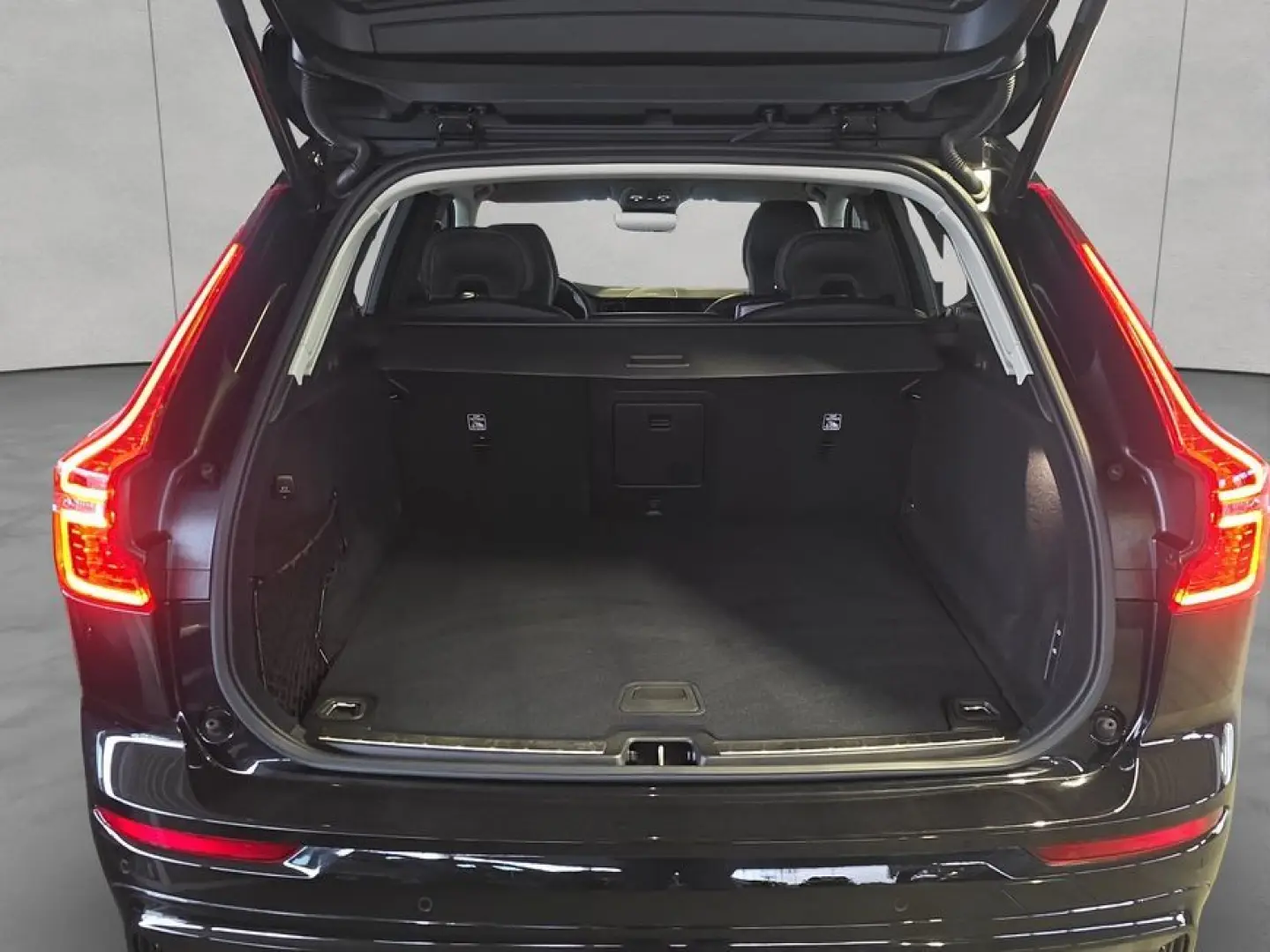 XC60 B5 B AWD Plus Dark