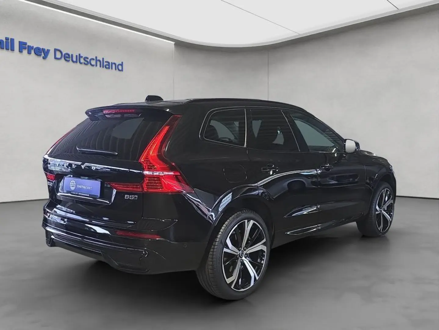XC60 B5 B AWD Plus Dark