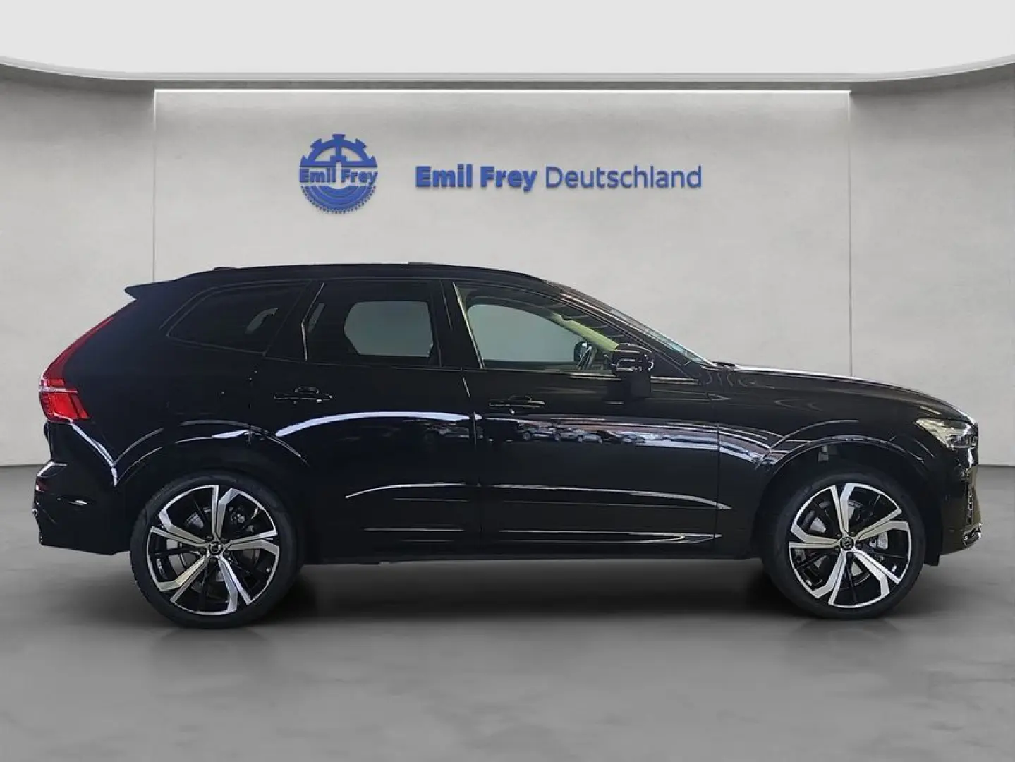 XC60 B5 B AWD Plus Dark