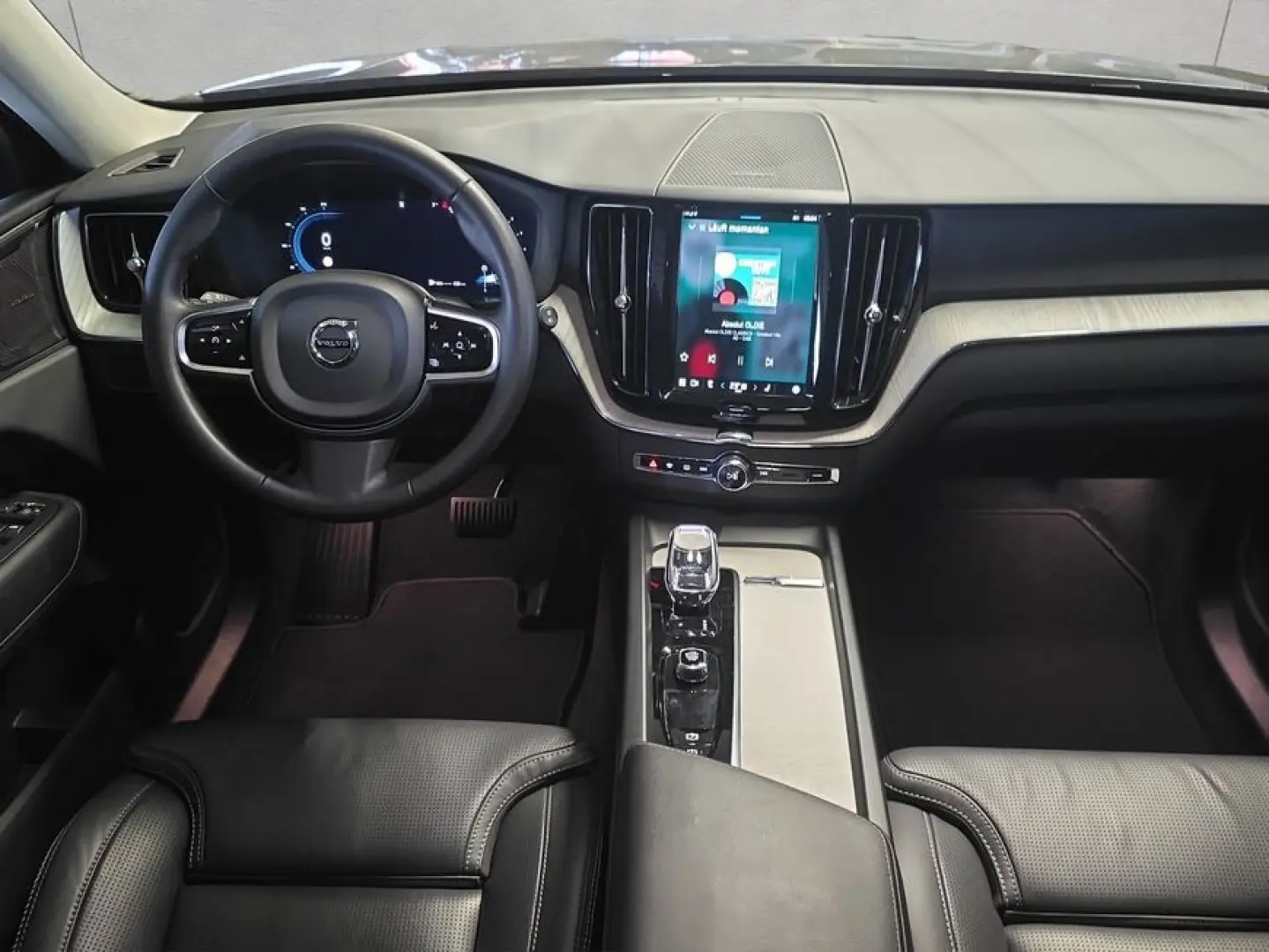 XC60 B5 B AWD Plus Dark