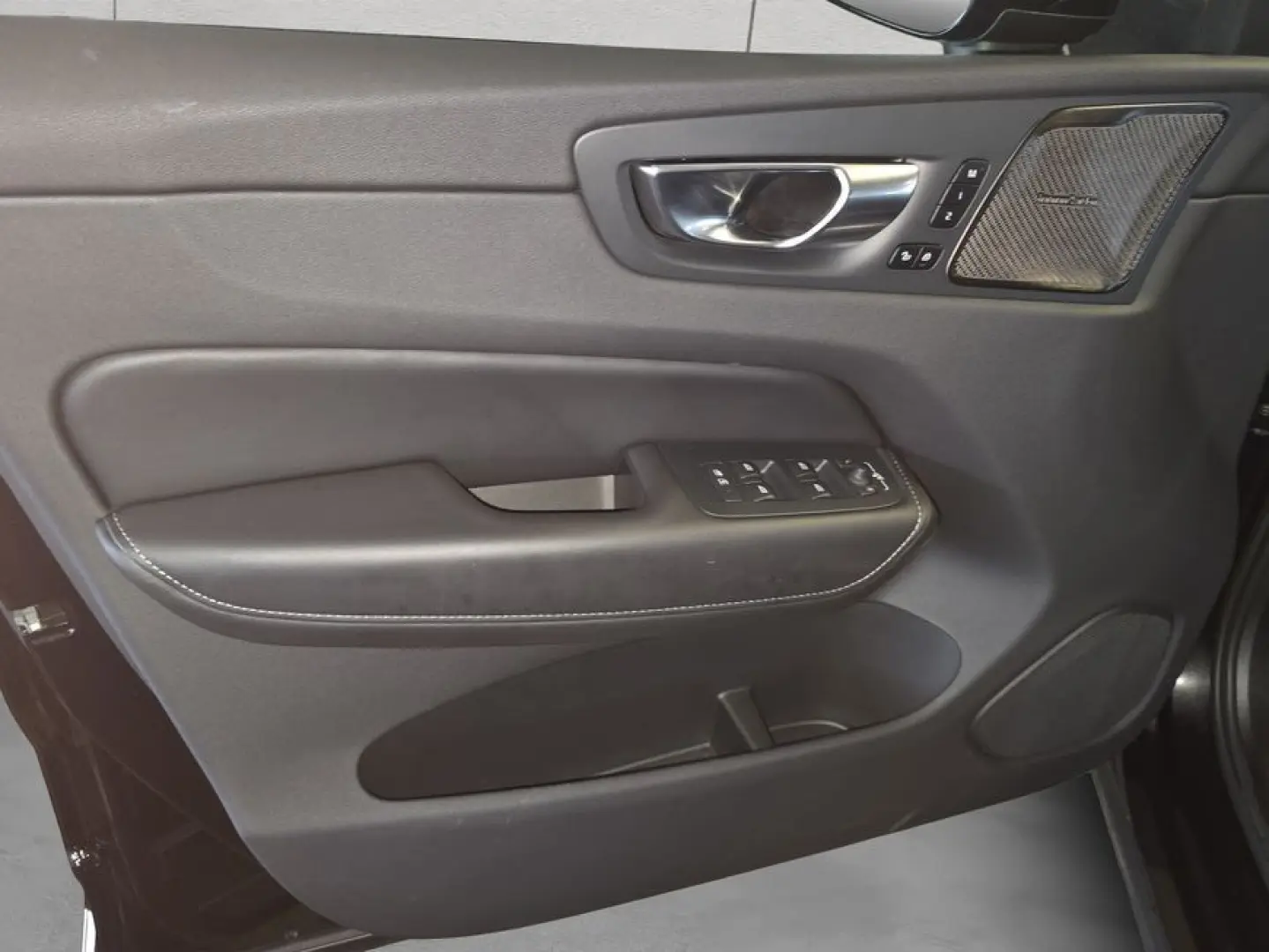 XC60 B5 B AWD Plus Dark