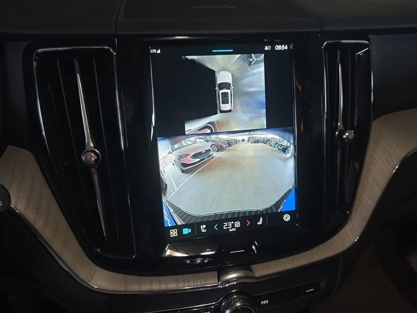 XC60 B5 B AWD Plus Dark