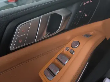 X7 xDrive 40d PANO-SKY.LOUNGE STANDHZ. AHK HUD