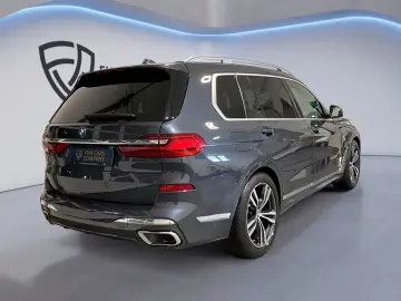 X7 xDrive 40i M Sport  BMW GESTIK  DISPLAY KEY
