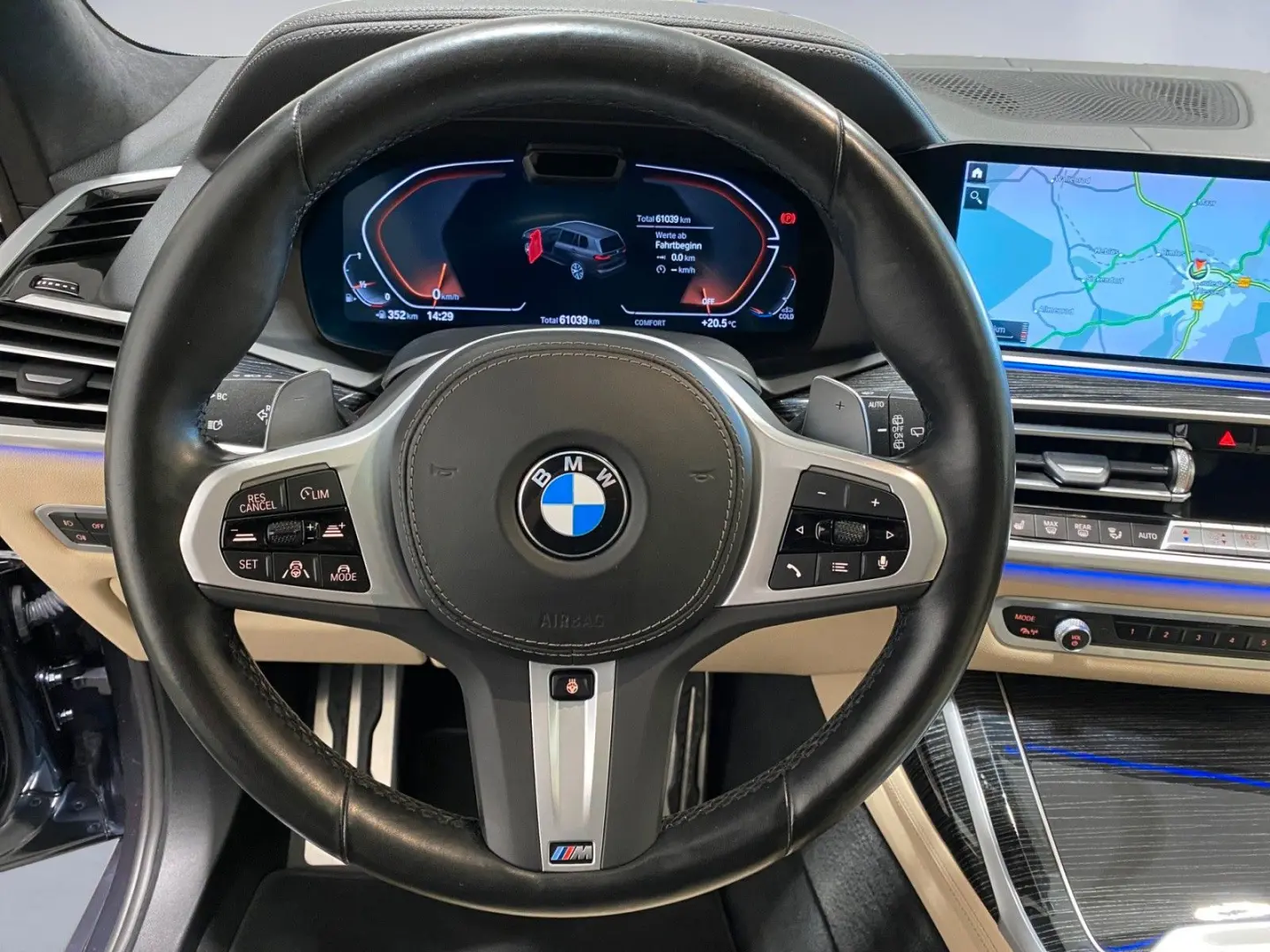 X7 xDrive 40i M Sport  BMW GESTIK  DISPLAY KEY