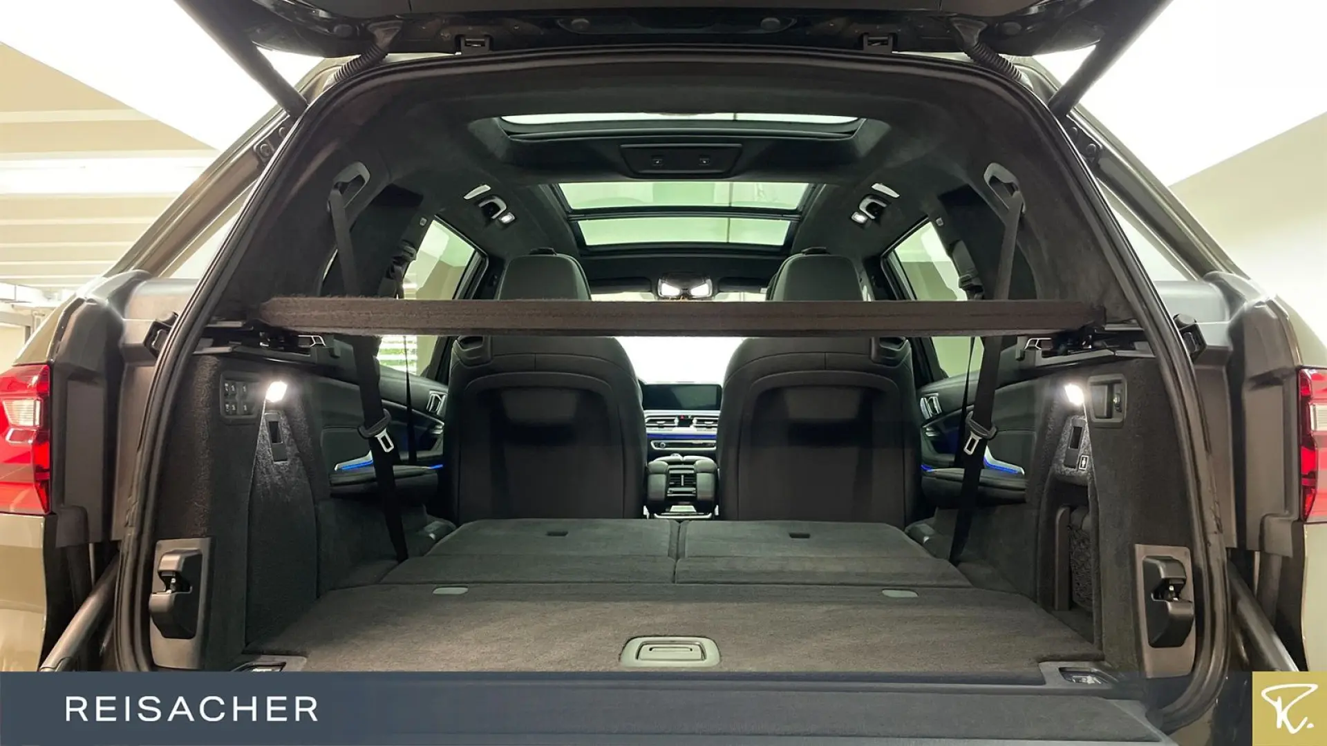 X7 xDrive40i M-Sport SkyLou AHK DAPro Fond-Enter