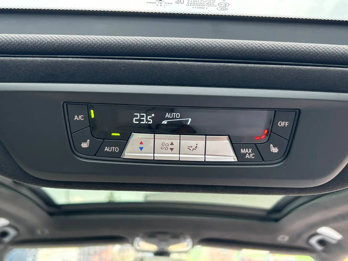 X7 M50 i Sky Lounge  Bowers & Wilkins