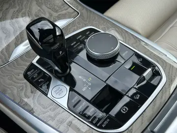 X7 M50 i Sky Lounge  Bowers & Wilkins