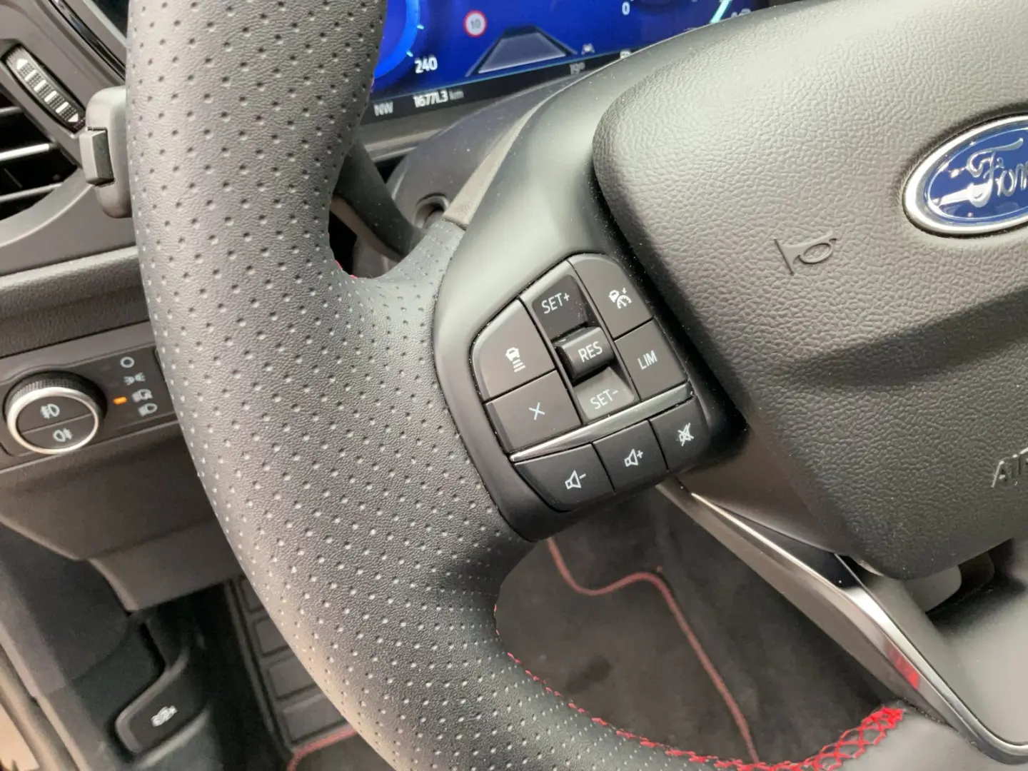 Kuga ST-Line X   ACC   PANO   AHK   KAMERA