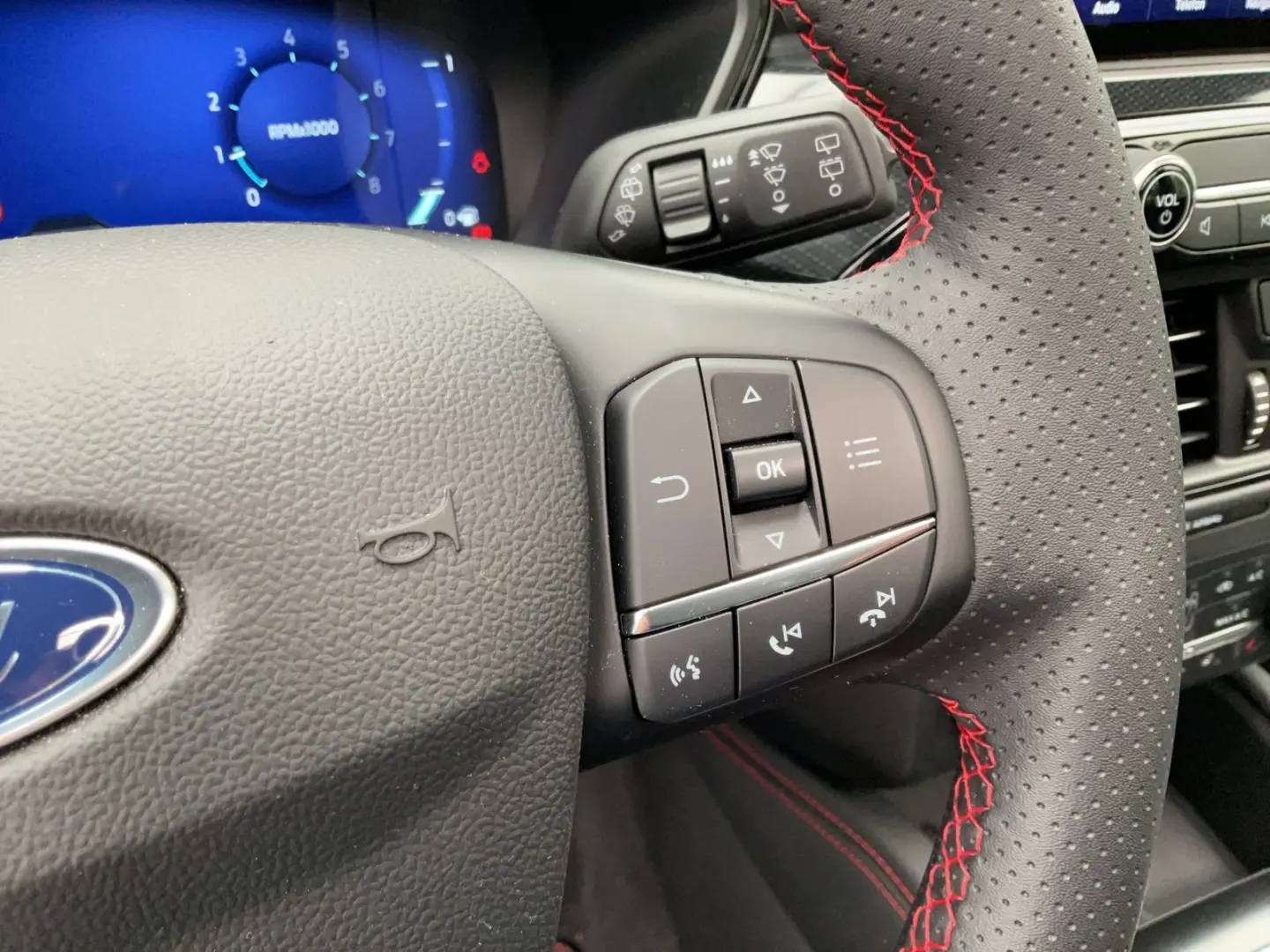 Kuga ST-Line X   ACC   PANO   AHK   KAMERA