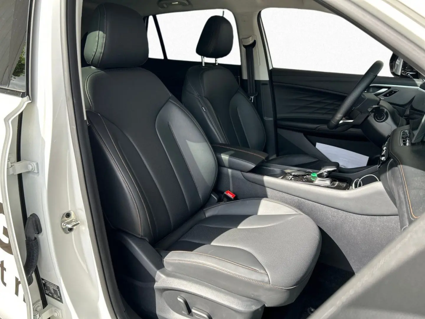 MG HS 1.5T-GDI AT Luxury   360 Kamera Bluetooth