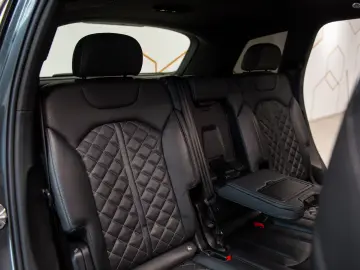 Audi SQ7 4.0 TFSI V8 Quattro Tiptronic