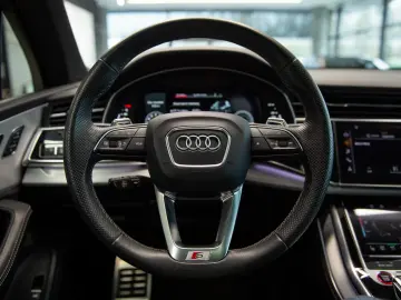 Audi SQ7 4.0 TFSI V8 Quattro Tiptronic