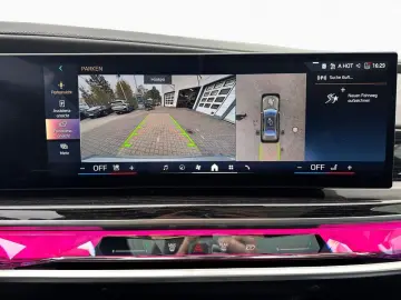 740d xDrive M SPORT SkyL Sthz AHK Autobahn B&W