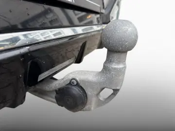 740d xDrive M SPORT SkyL Sthz AHK Autobahn B&W