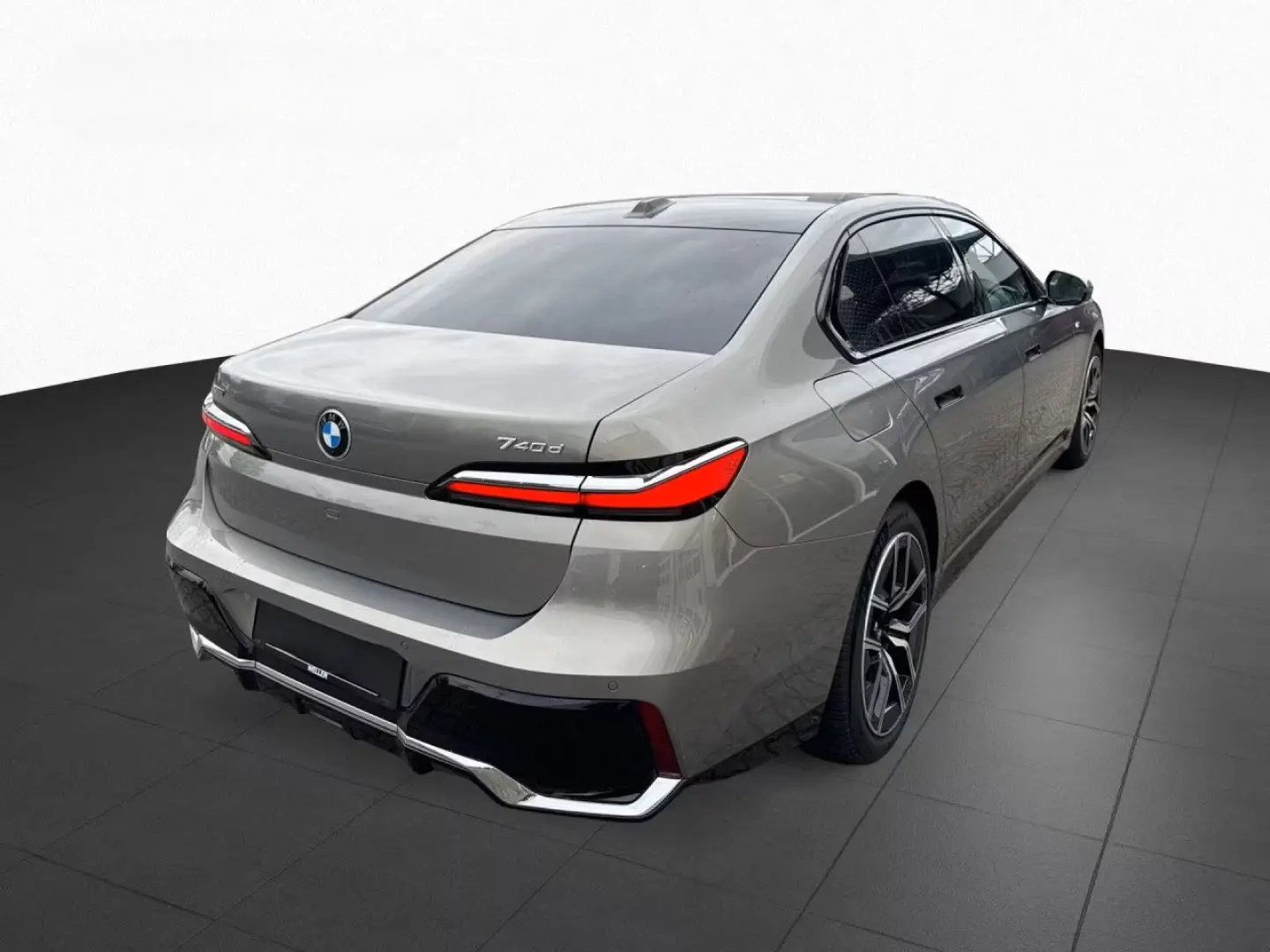 740d xDrive M SPORT SkyL Sthz AHK Autobahn B&W