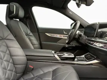 740d xdr M Sport StHz Sky DAPro PAPro HUD Iconic