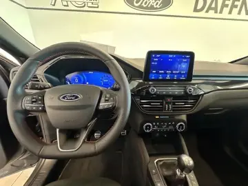 Kuga ST-Line X Panorama LED Head-Up Elektr. Sitz